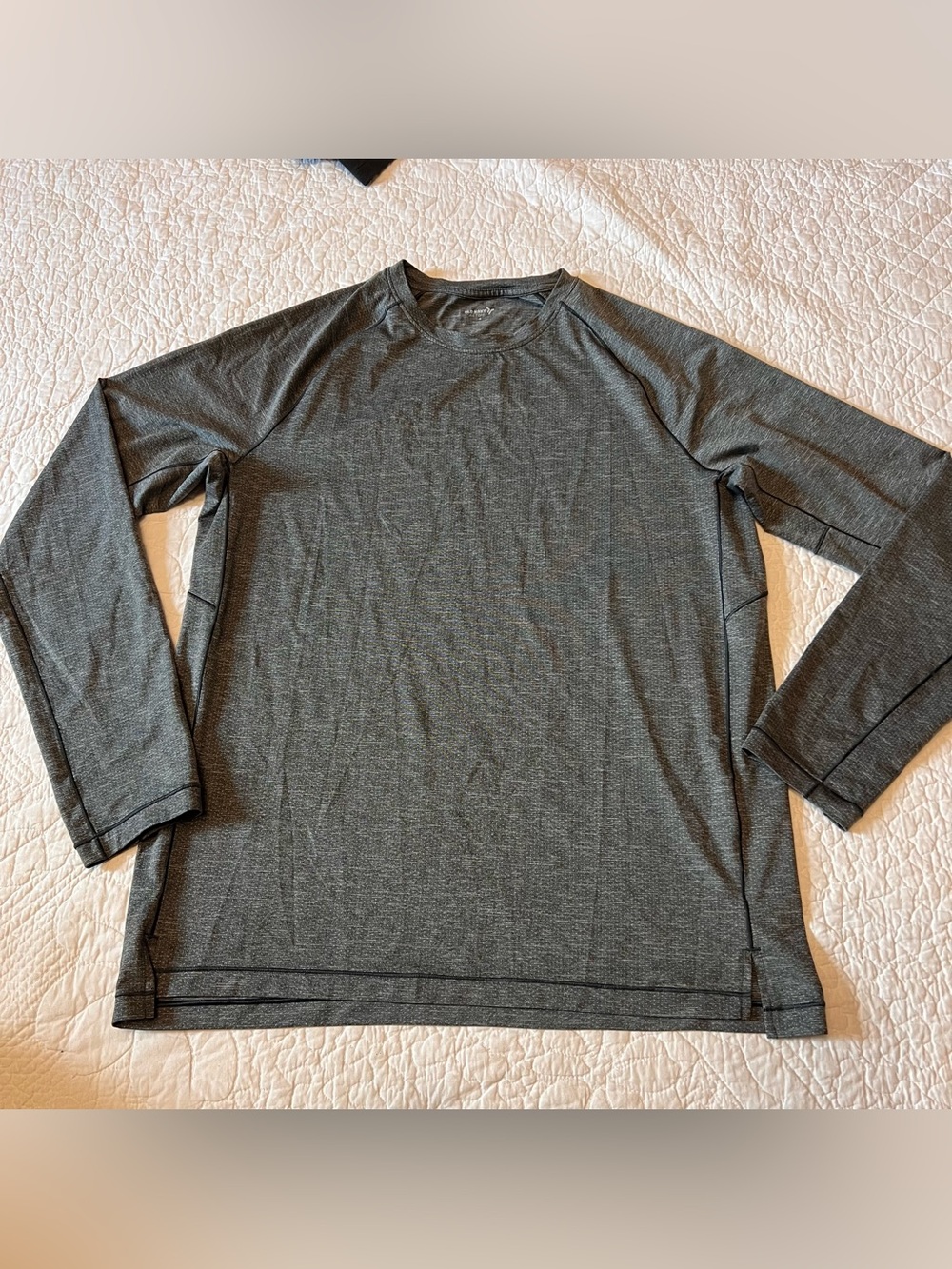 Old Navy Men's gray Performance go dry cool Vent Long-Sleeve T-Shirt size medium